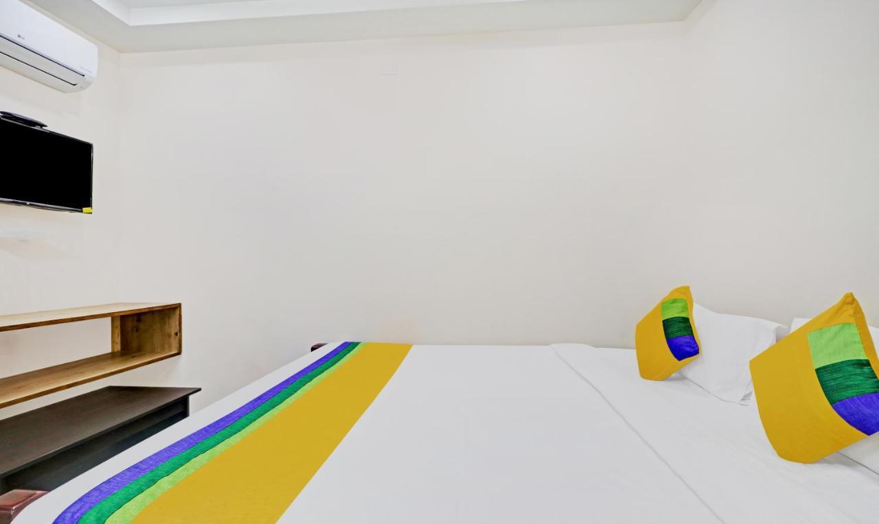Itsy By Treebo - Vardhan Hotel 3*