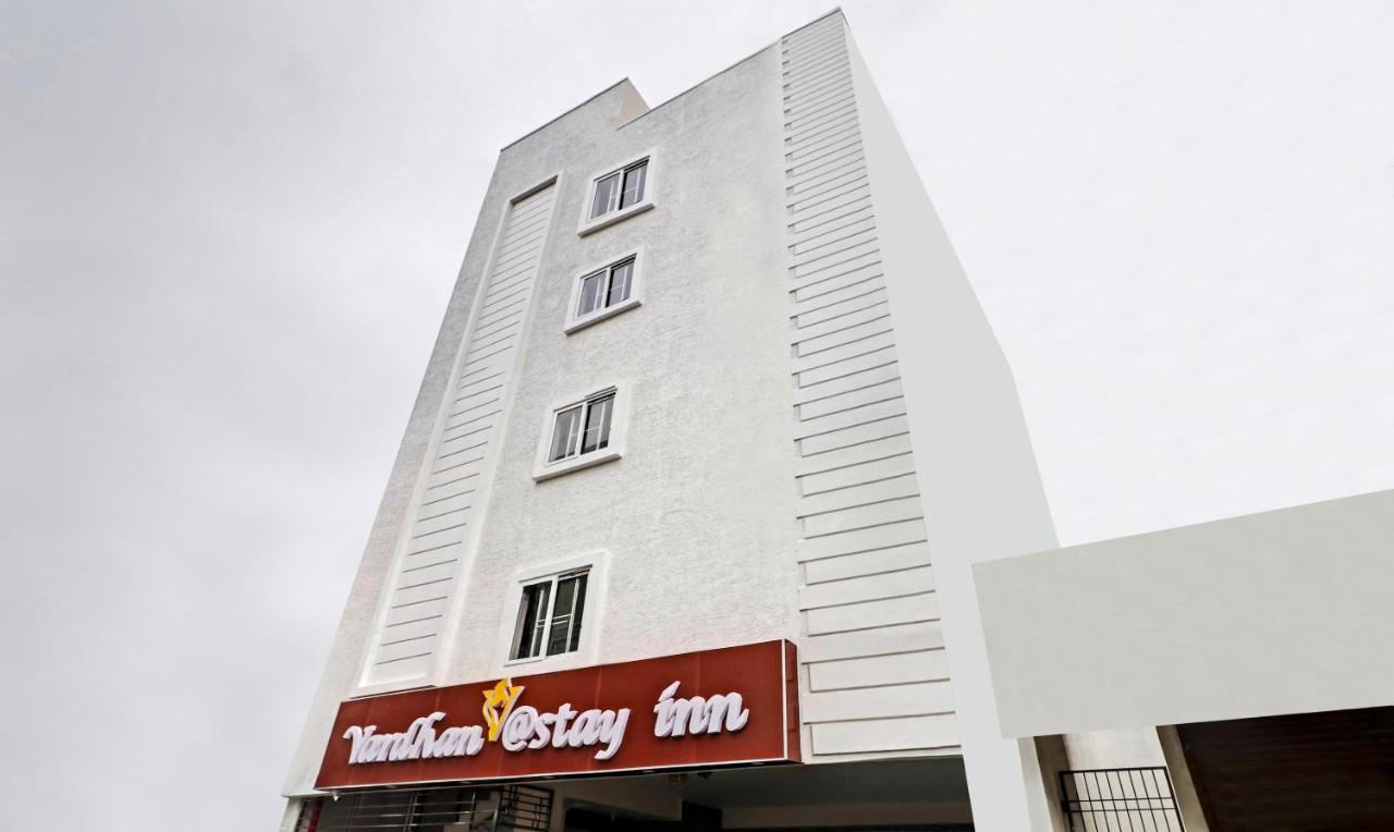 Itsy By Treebo - Vardhan Hotel