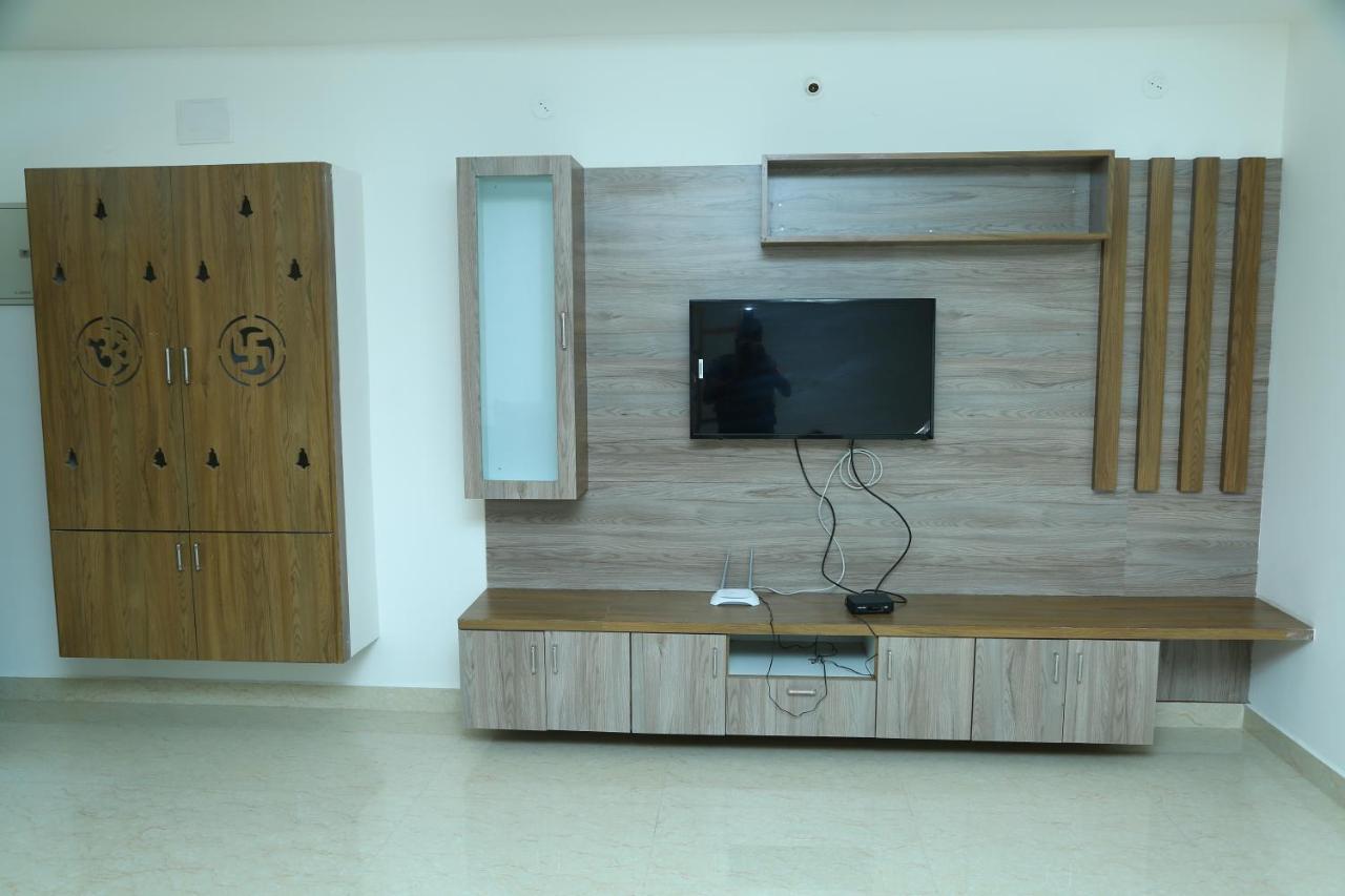 Apartment Ameya Brand New Fully Furnished 3bhk & 2bhk Apartments. *