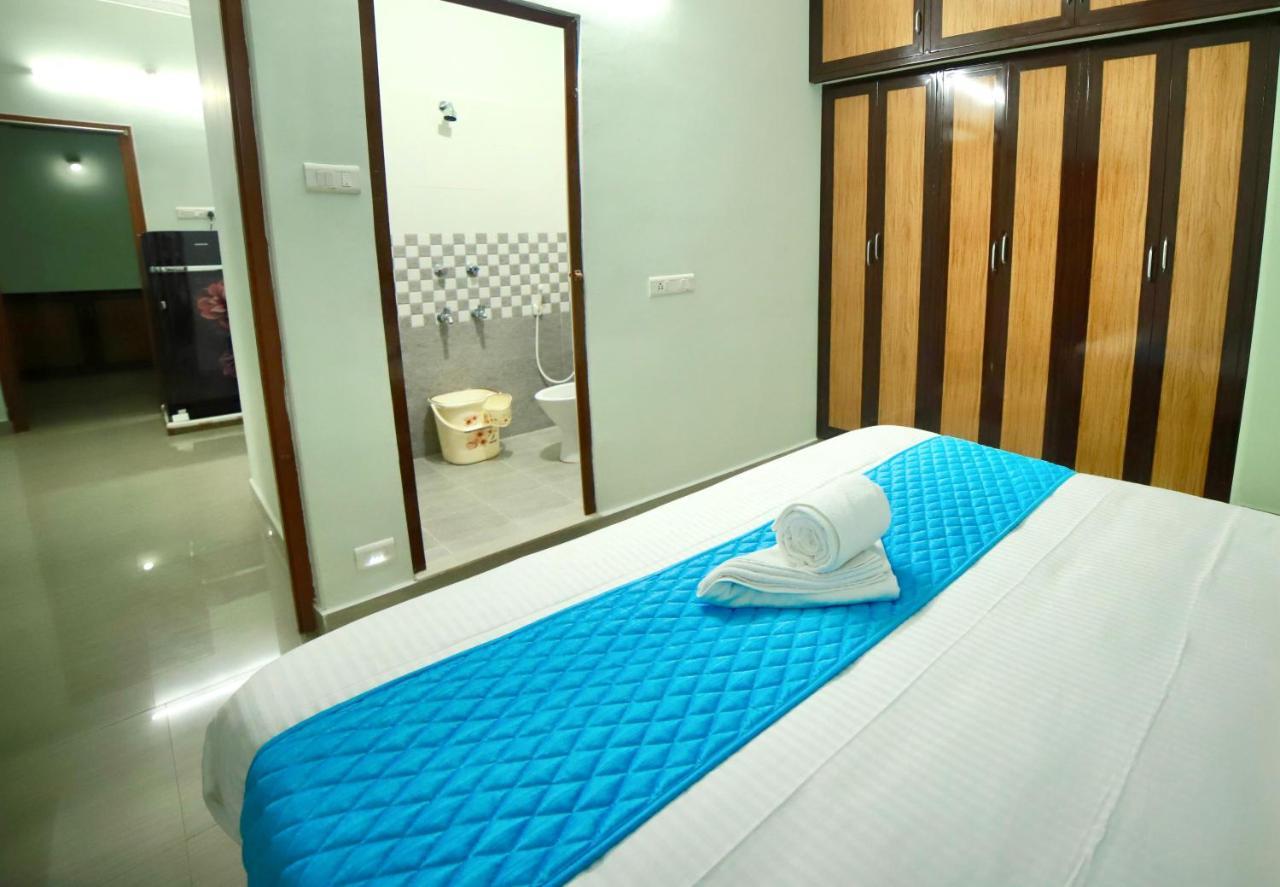 Truelife - Srs Residency - 2Bhk Ac Apartments For Families - 10 Minutes To Alipiri Gate By Direct Flyover - Walk To Ps4 Pure Veg Restaurant - Fast Wifi, Kitchen, Android Tv - 250 Jio Channels - Easy Access To Airport, Railway Station And To All Templ Apartment