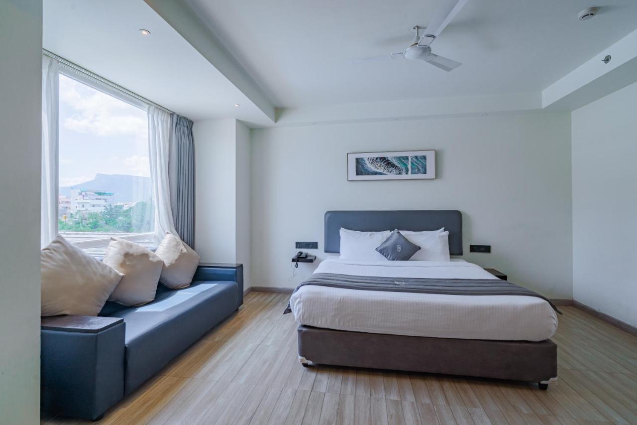 Republic Hotel Tirupati