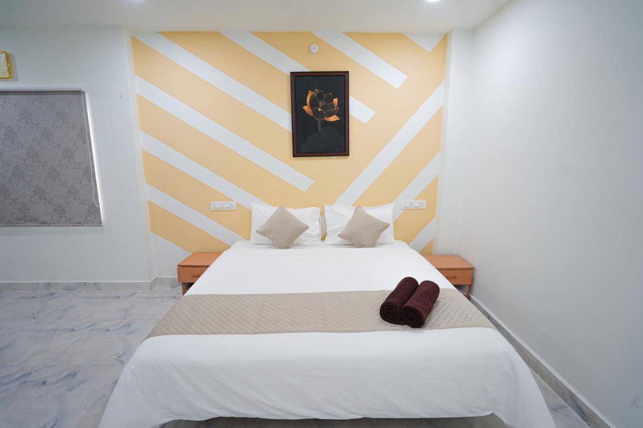 Apartment Mahasri Apartments- Brand New Fully Furnished Air Conditioned *