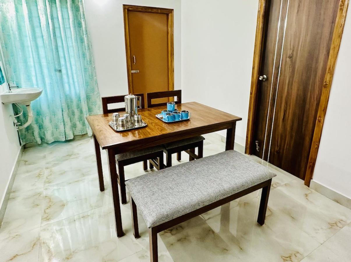 Homestay: Luxury Ac With Fast Wi-fi Near Temples Apartment
