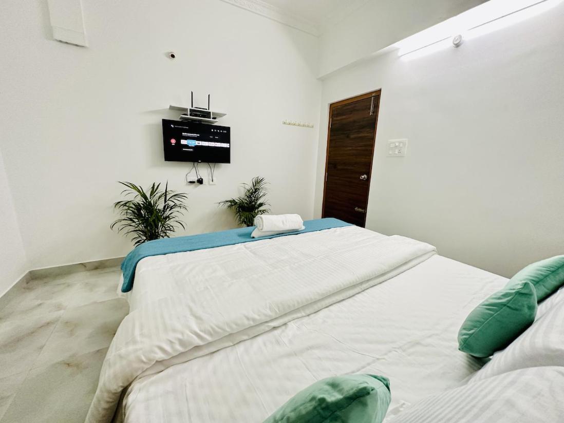 Apartment Homestay: Luxury Ac With Fast Wi-fi Near Temples