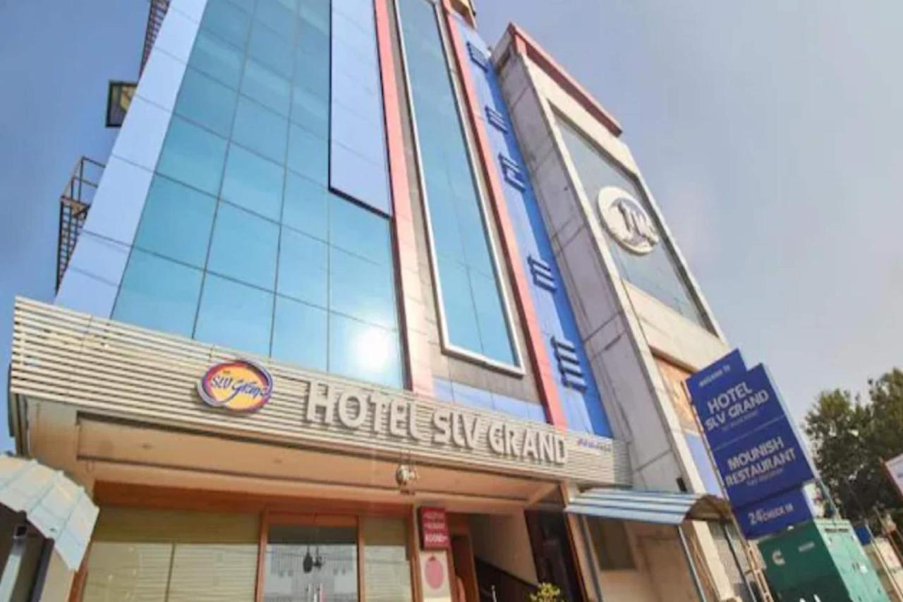 Oyo 668 Slv Grand Hotel 3*