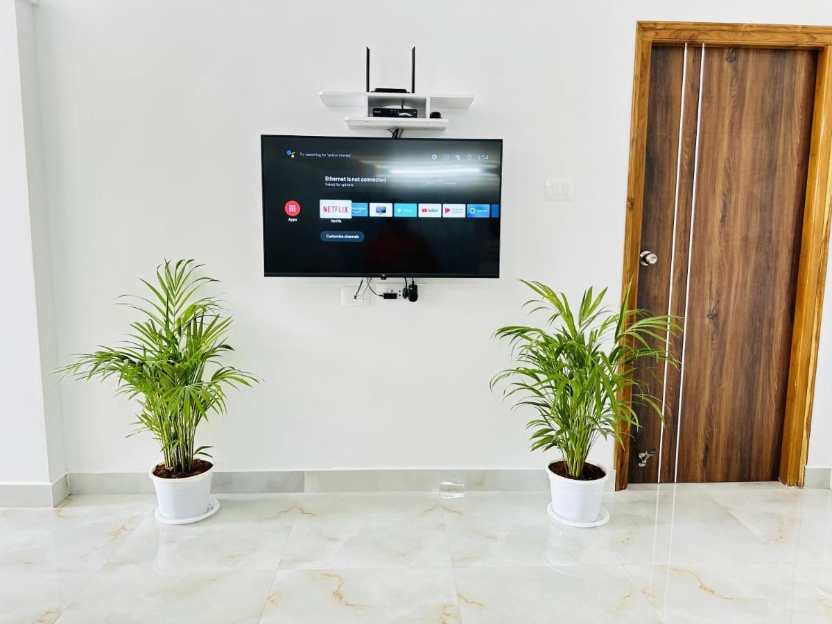 Apartment Homestay: Luxury Ac With Fast Wi-fi Near Temples *