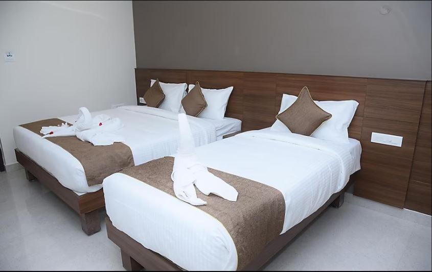 Pvk Residency, Hotel Tirupati