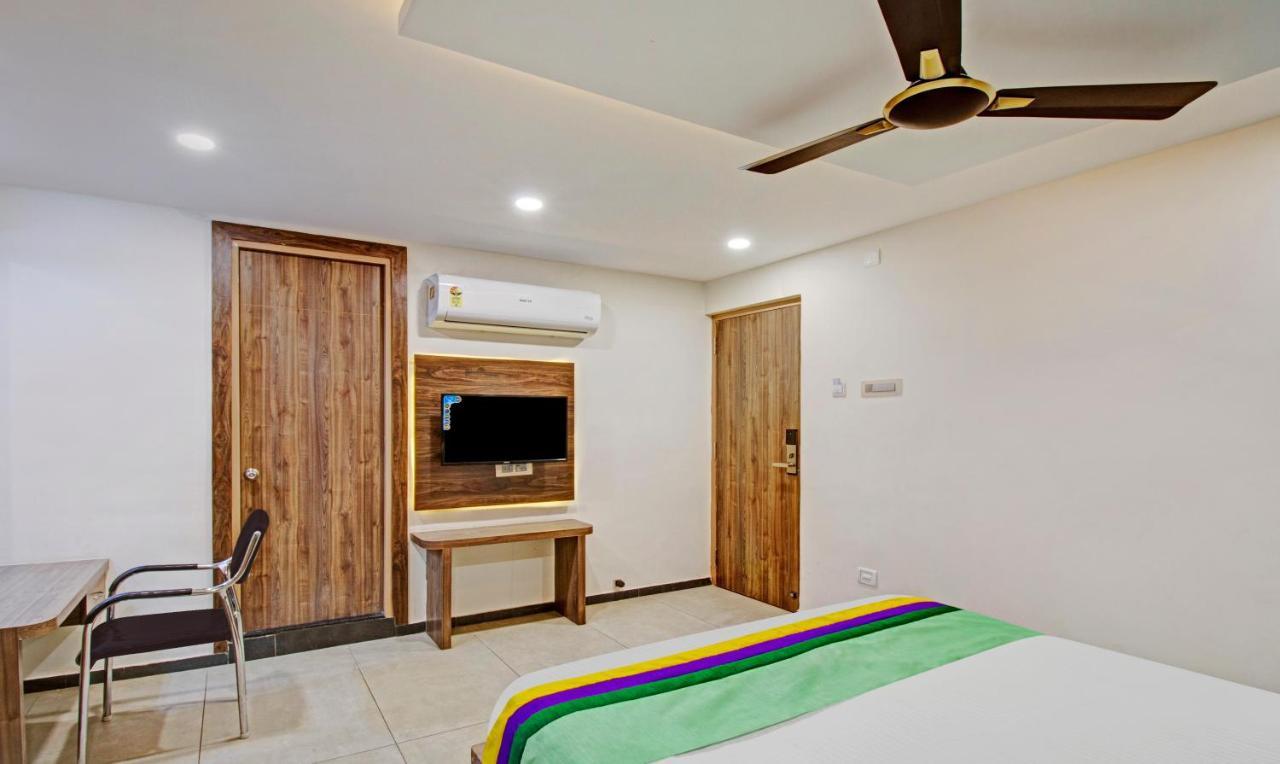 Hotel Treebo Usha Vasivi Alipiri Road, 2 Km From Bus Station 3*