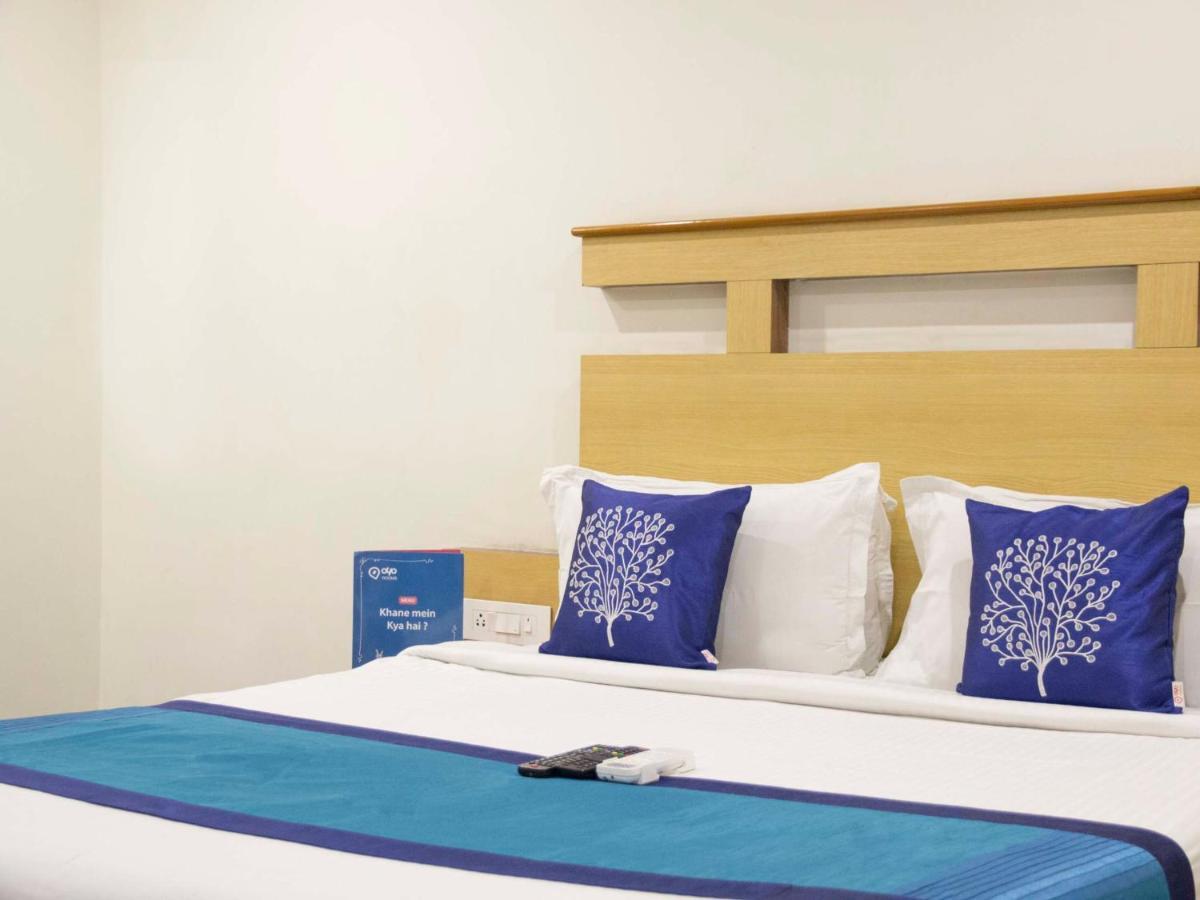Oyo 668 Slv Grand Hotel