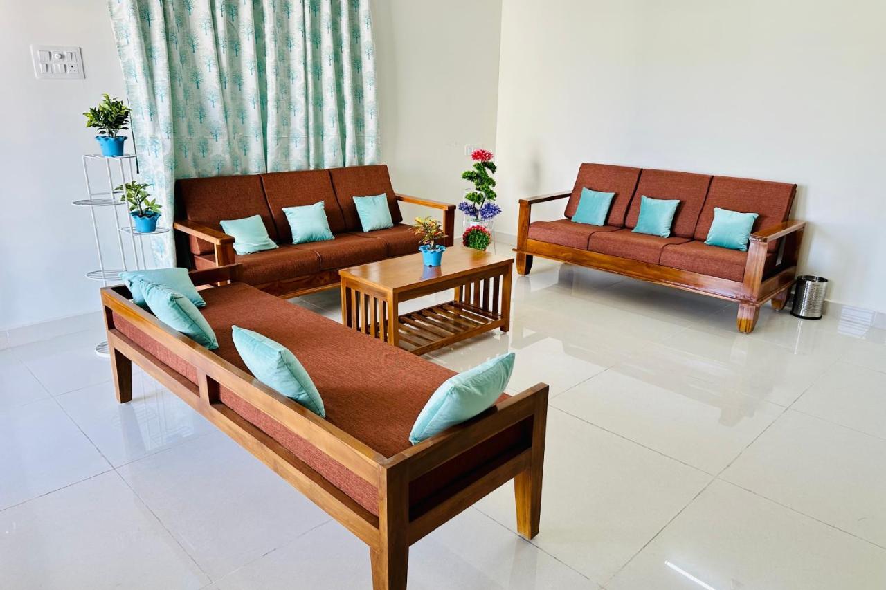 - Ragunatha Apartment *