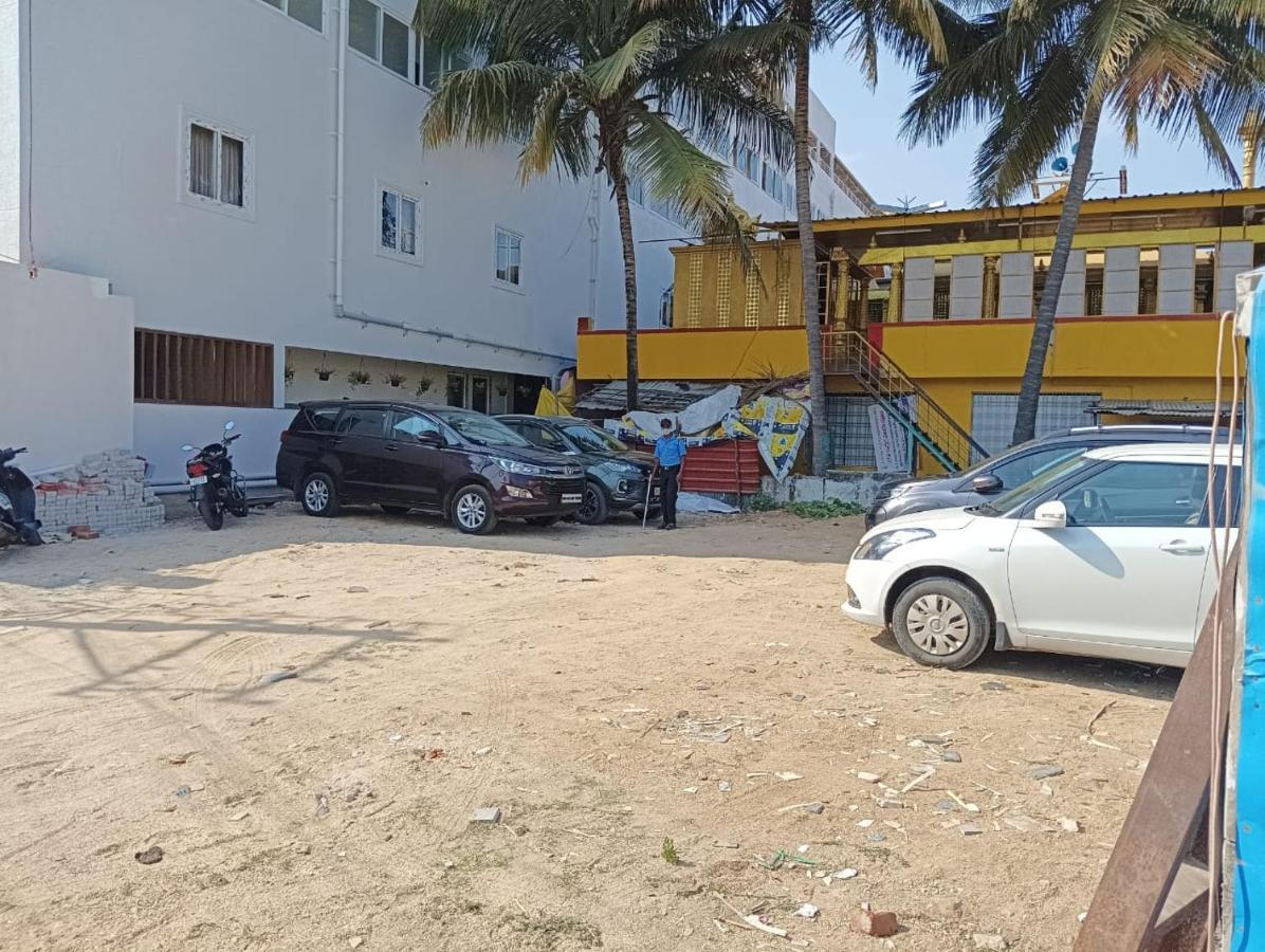 Pvk Residency, 3*
