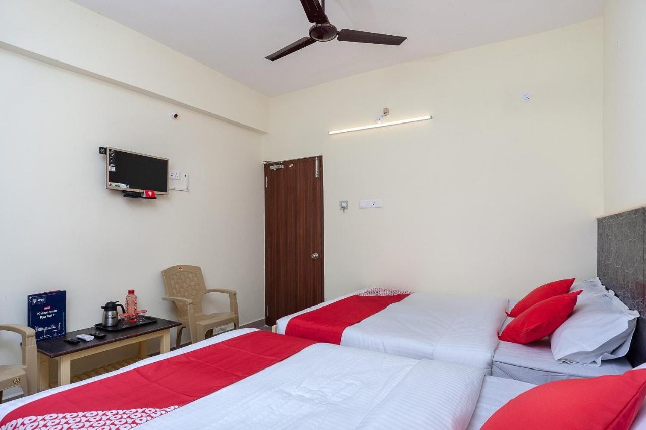 Oyo Sannidhi Residency Tirupati