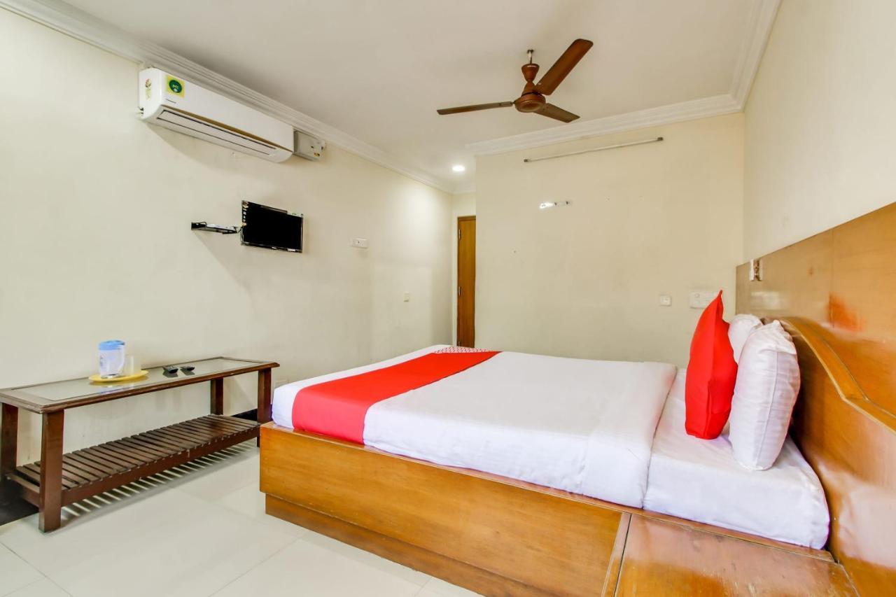 Hotel O Srinivasa Residency