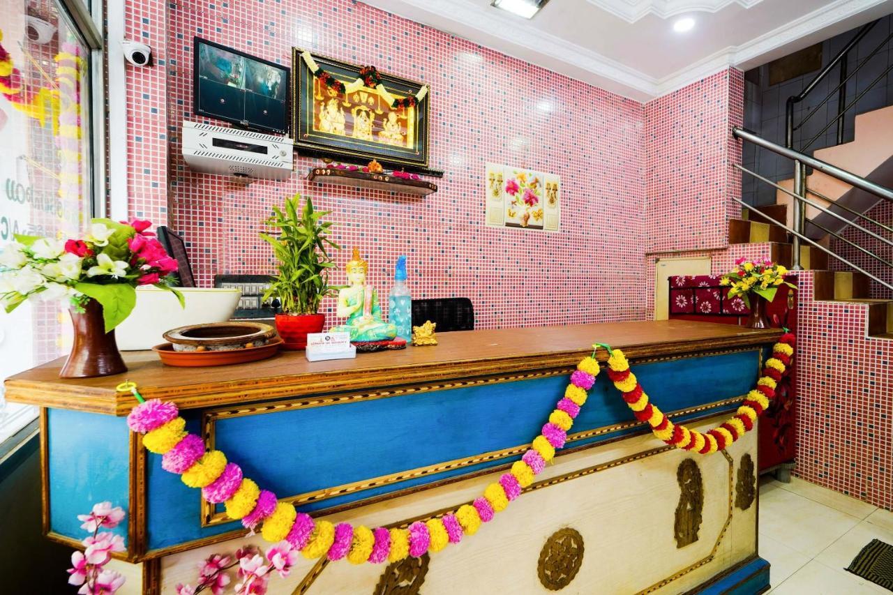 Spot On Venkata Sai Residency 2*