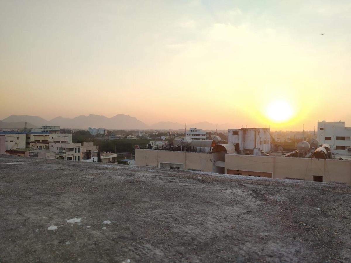 Sls Homestay: Luxury Ac Near Tirumala With Modern Amenities *