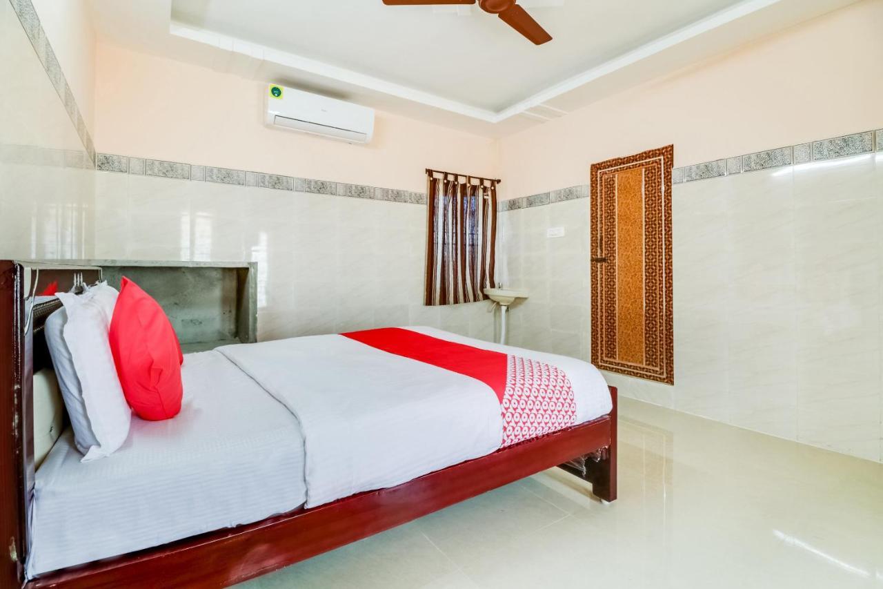 Hotel Oyo 68320 Bgr Residency 3*
