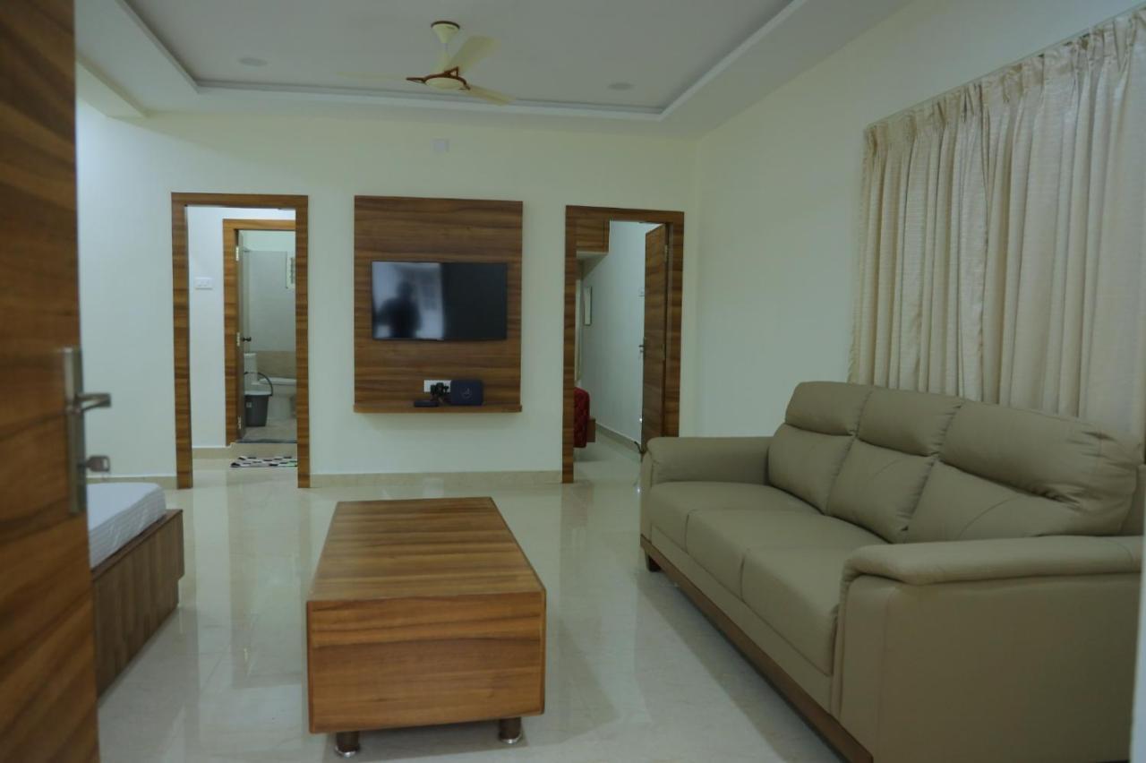Hotel Padma Homes Stay- Luxury Service 1bhk & 2bhk & 3bhk 3*
