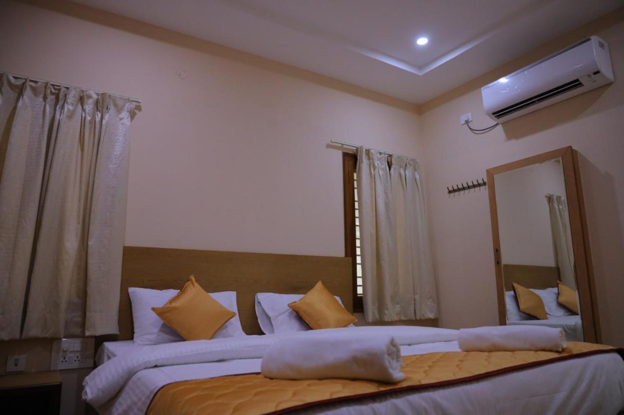 Hotel Padma Homes Stay- Luxury Service 1bhk & 2bhk & 3bhk 3*
