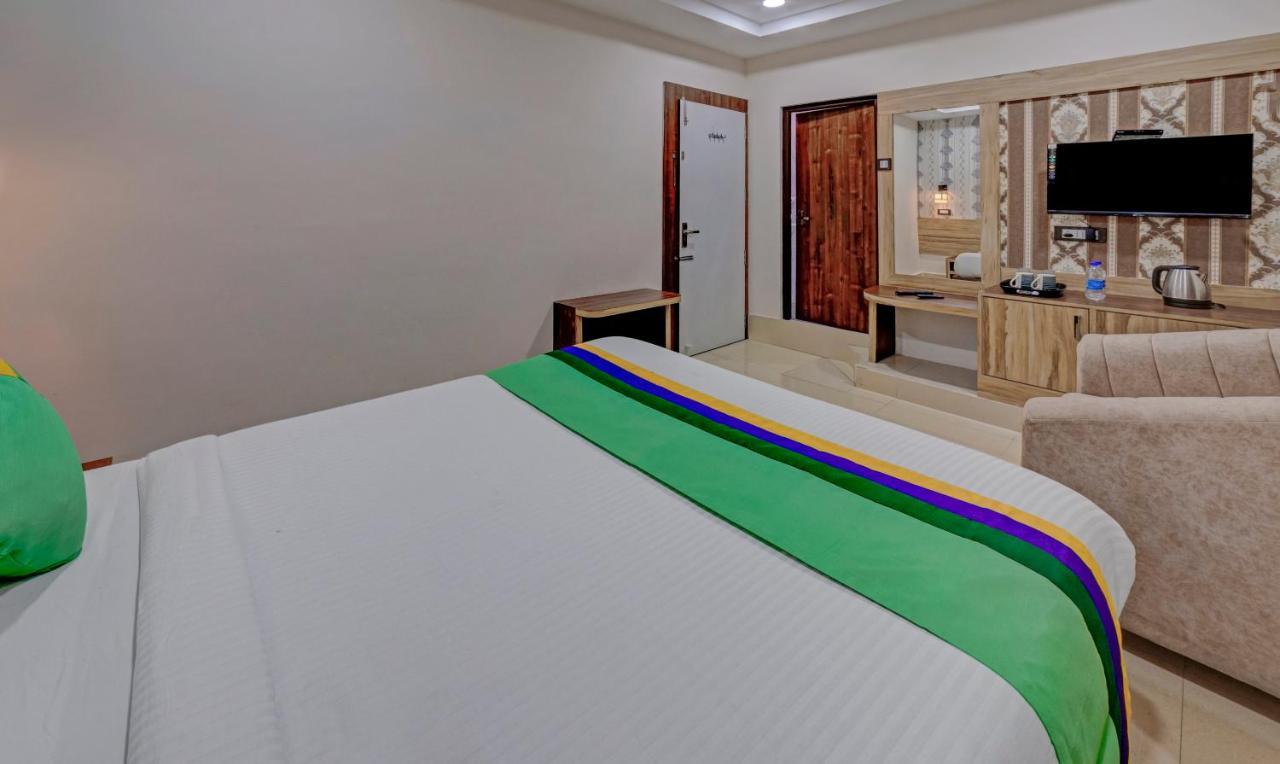 Treebo Seven Hotel