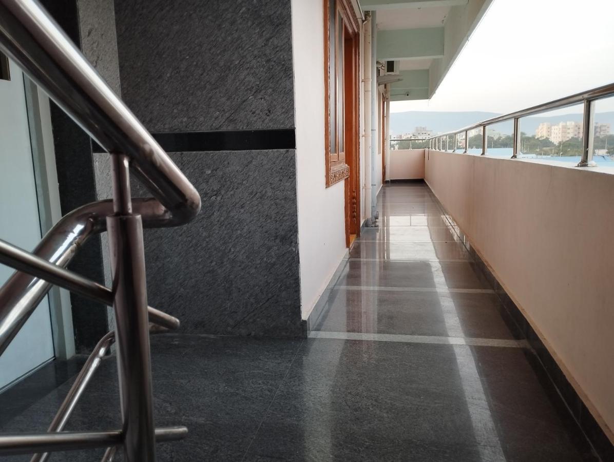 Sls Homestay: Luxury Ac Near Tirumala With Modern Amenities *