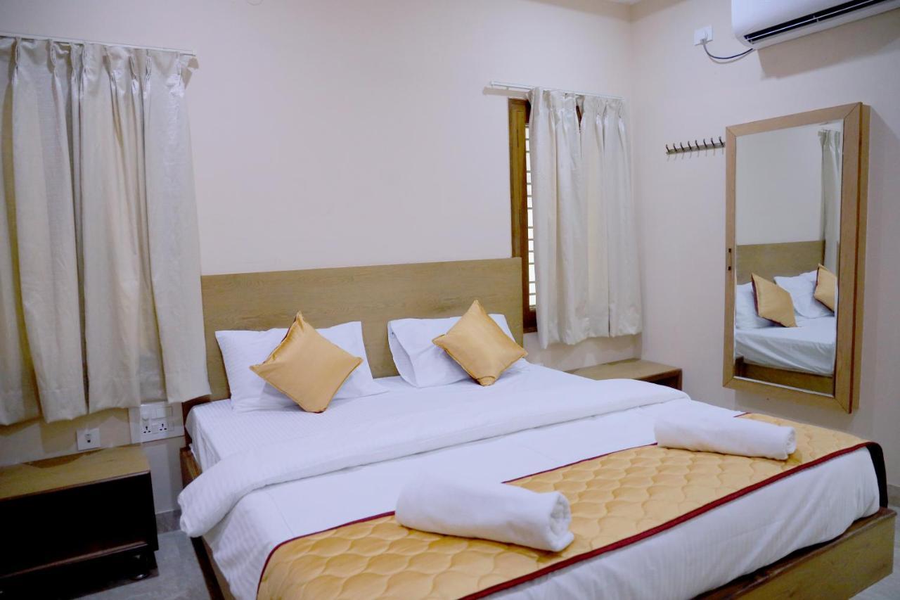Hotel Padma Homes Stay- Luxury Service 1bhk & 2bhk & 3bhk