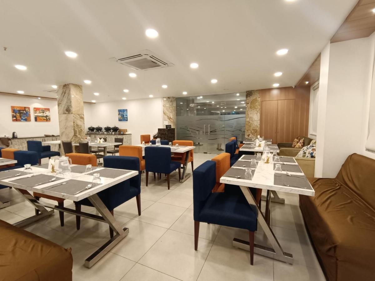 Iris Hotel