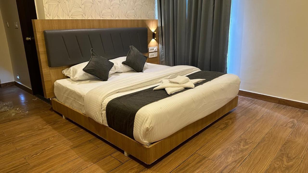 Kvp Golden Hotel 3*