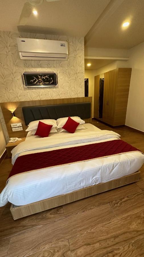 Kvp Golden Hotel 3*