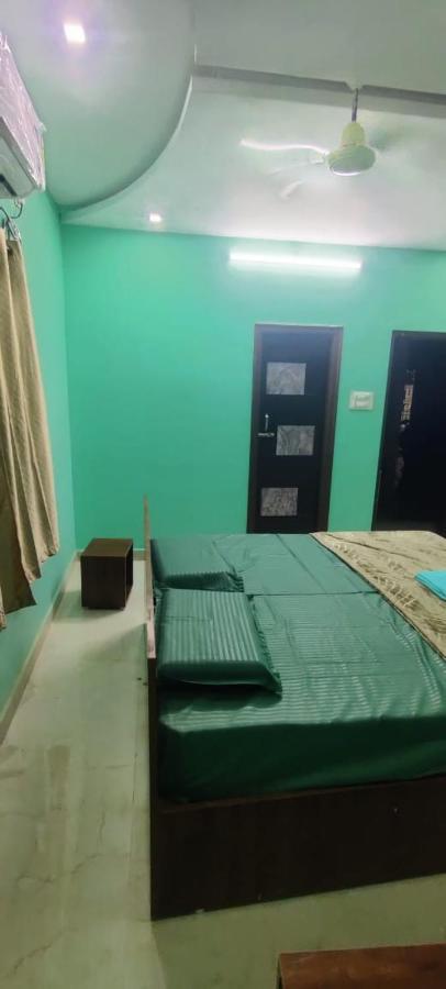 Rushitha Stay-ac Rooms-free Wifi-flat Tv- Kitchen-door Service-near To Alipiri Apartment *