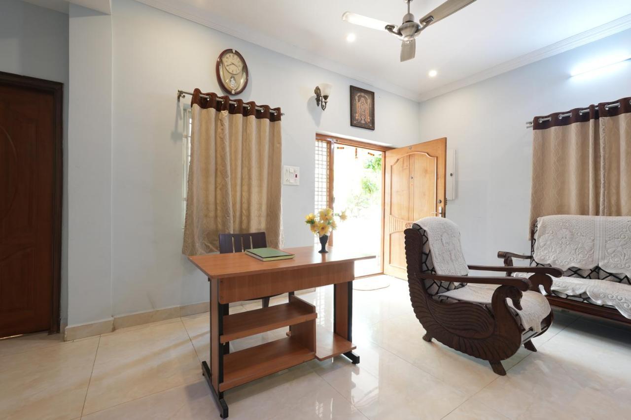 Guest house Paradise - Duplex 5bhk - A Golden Group Of Premium - *