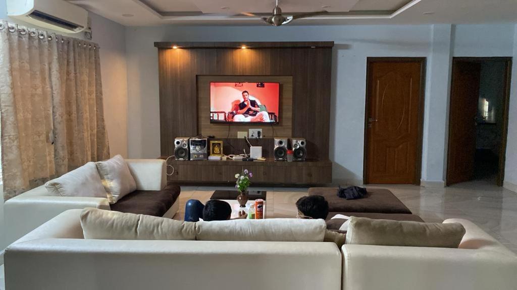 Paradise - Duplex 5bhk - A Golden Group Of Premium - Guest house *