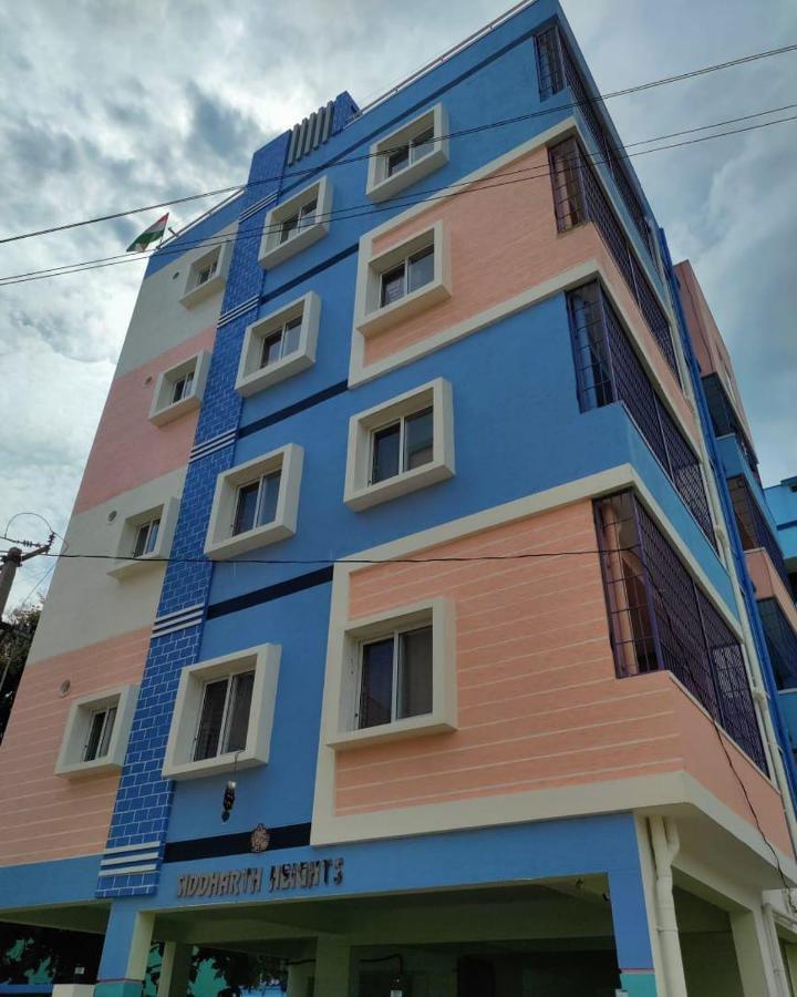 Apartment Sri Venkateswara Grand Homestay- Hill View ,ac Service ,nearest To Alipiri *