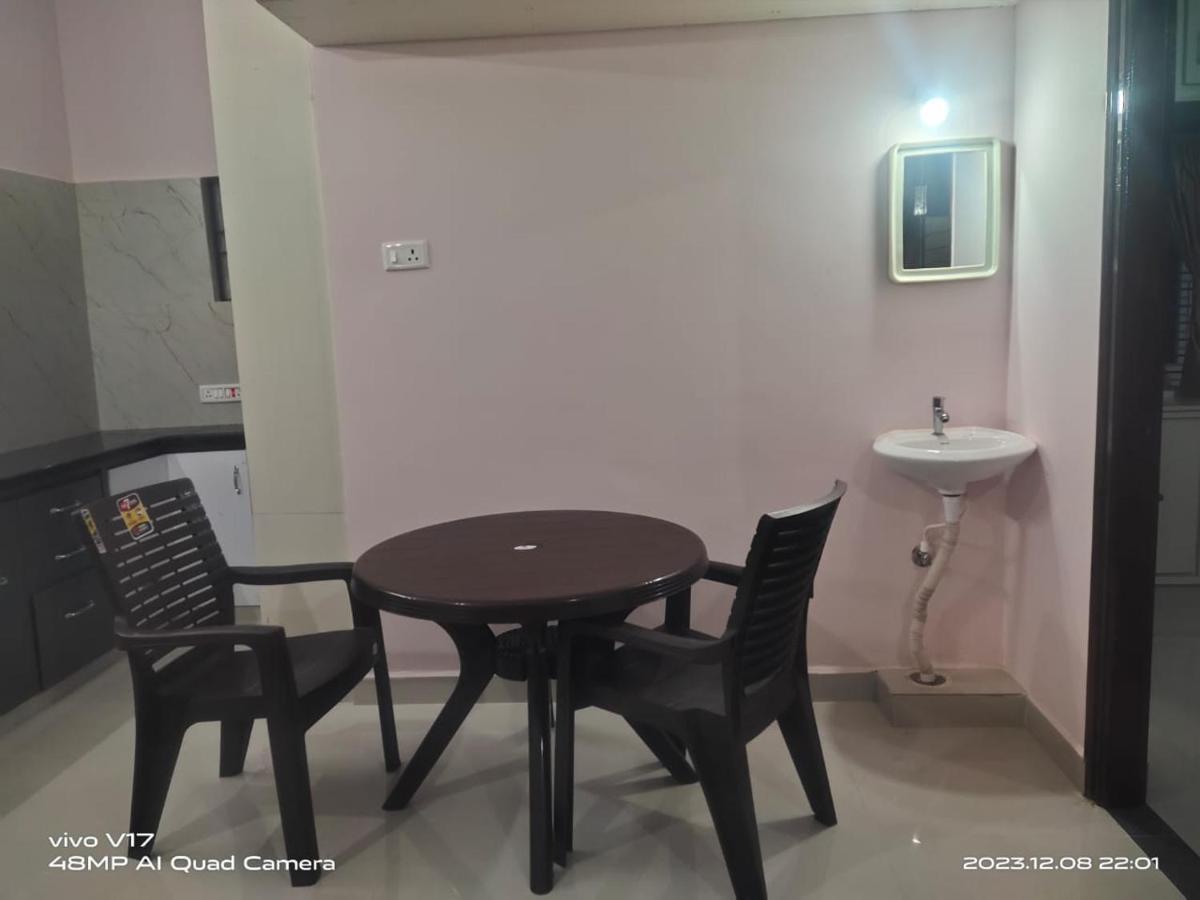 Sri Venkateswara Grand Homestay- Hill View ,ac Service ,nearest To Alipiri Apartment *