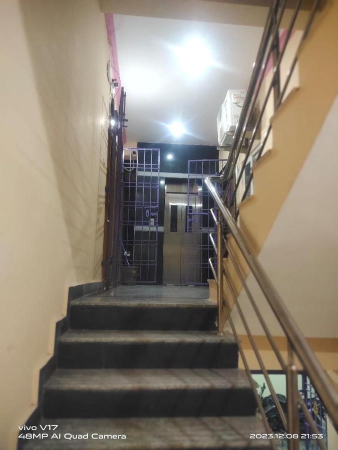 Sri Venkateswara Grand Homestay- Hill View ,ac Service ,nearest To Alipiri