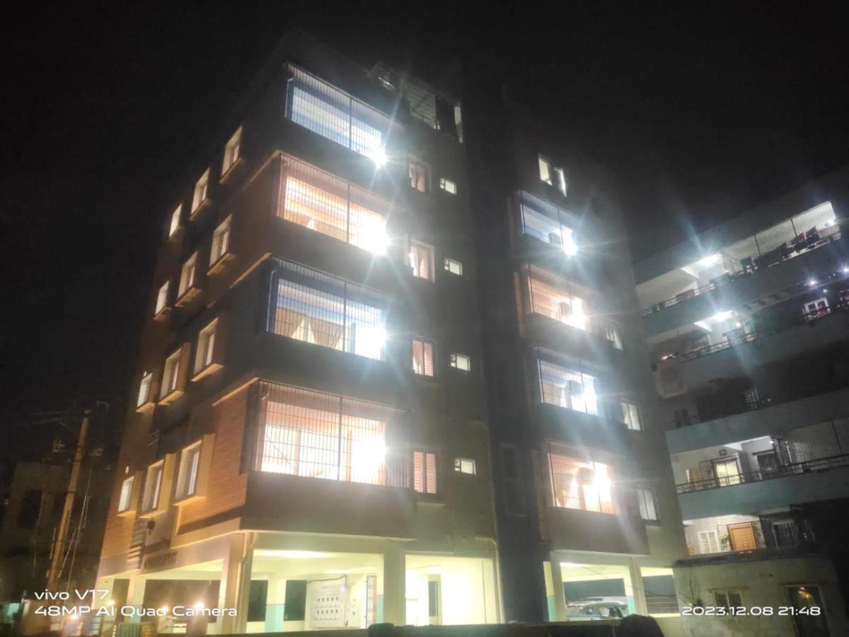 Sri Venkateswara Grand Homestay- Hill View ,ac Service ,nearest To Alipiri