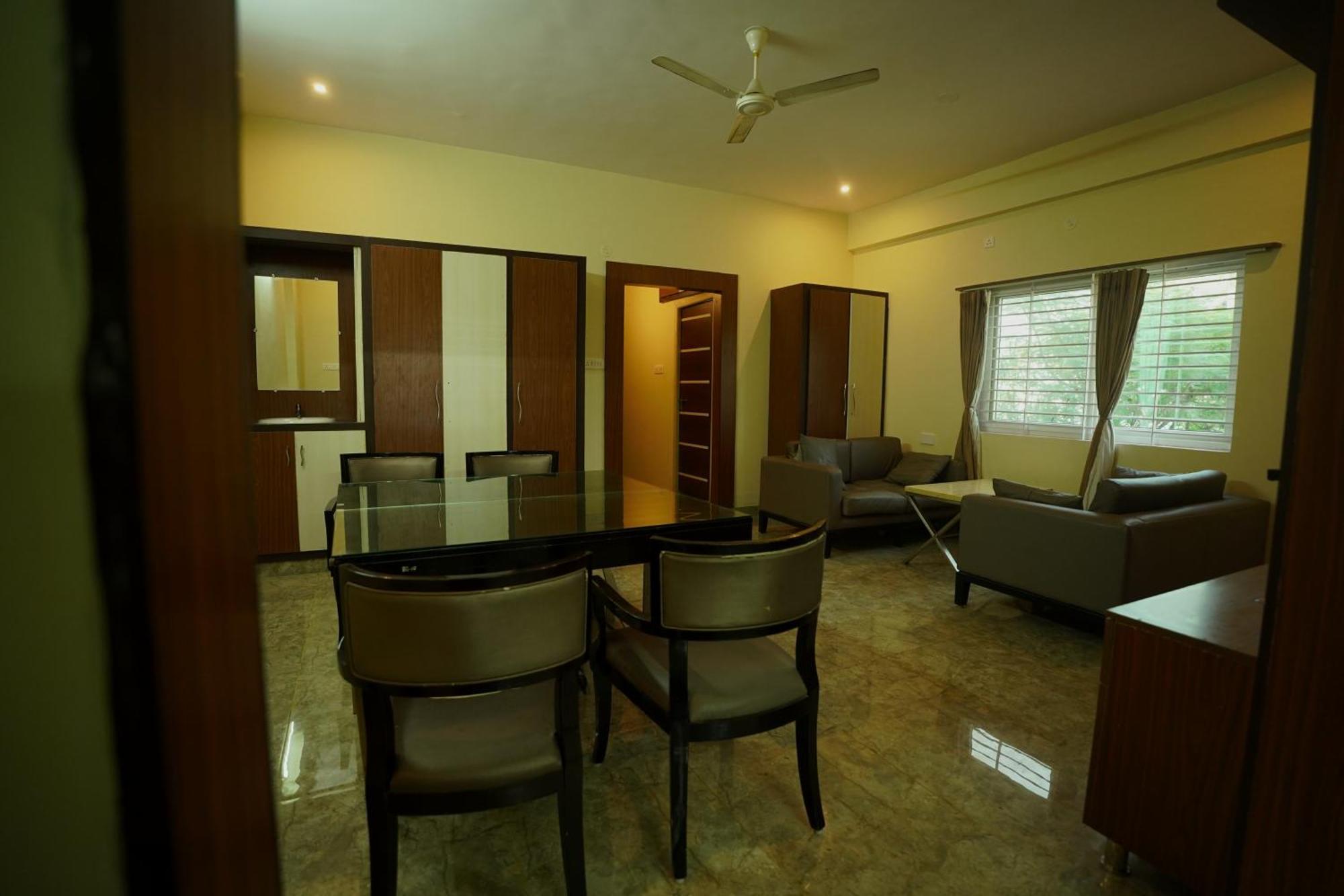 Sri Govindham Apartment *