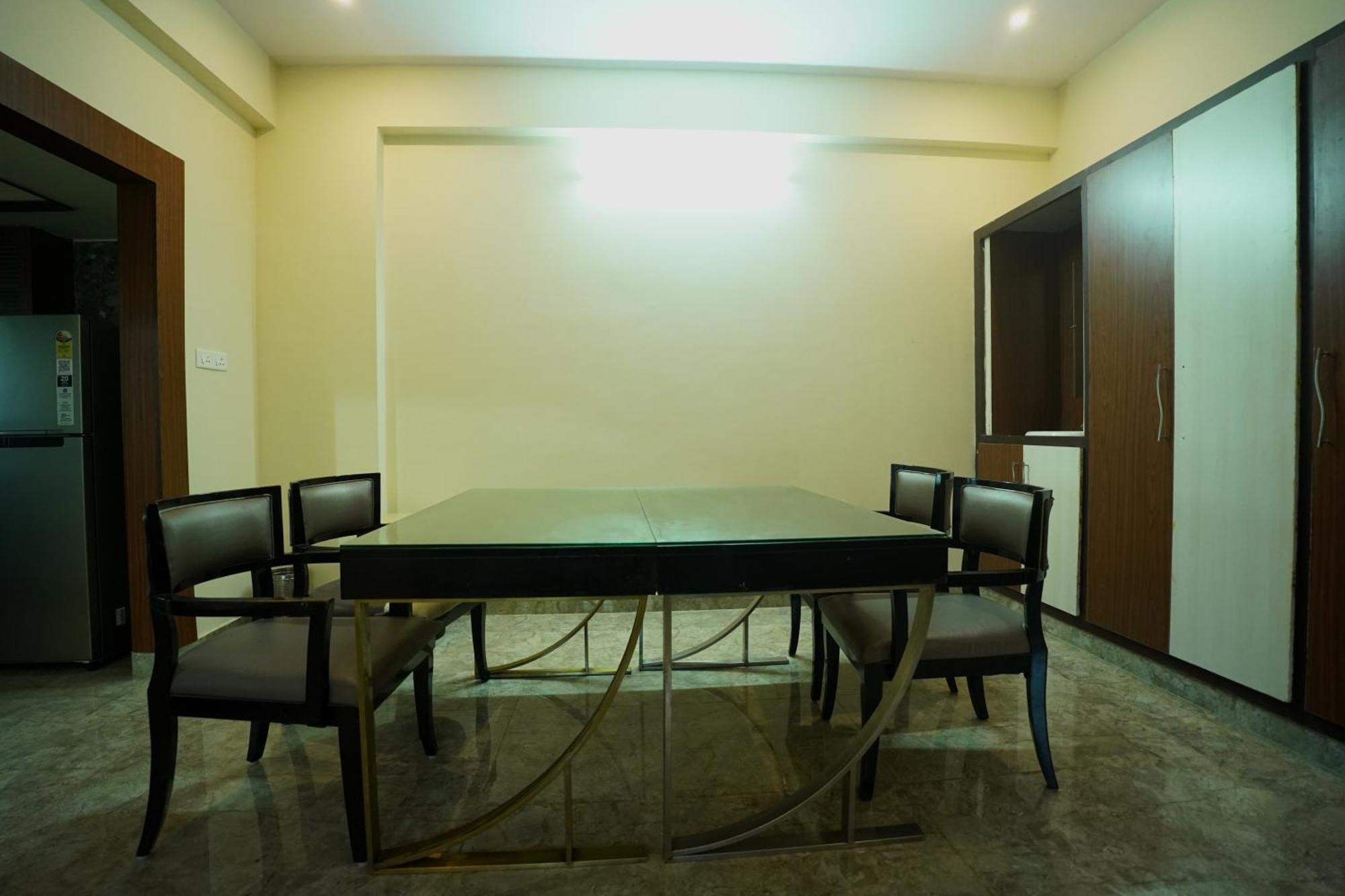 Sri Govindham Apartment *