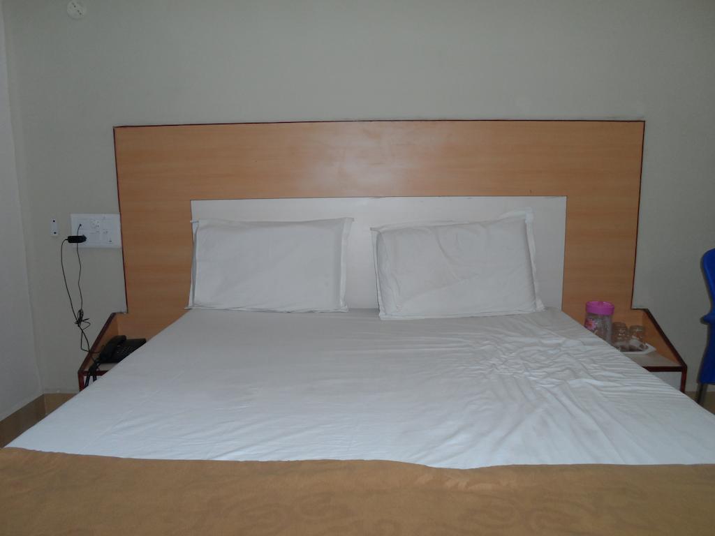 Hotel Pasuparthy Residency Tirupati