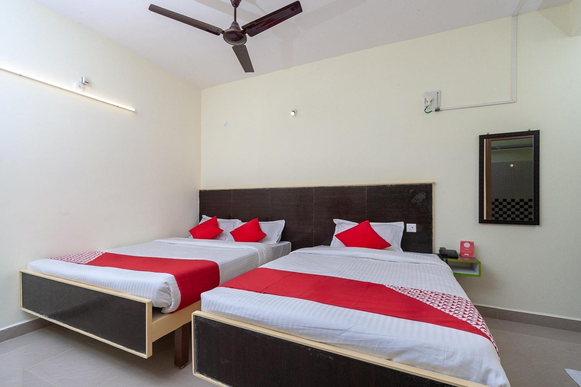 Oyo Sannidhi Residency Hotel Tirupati