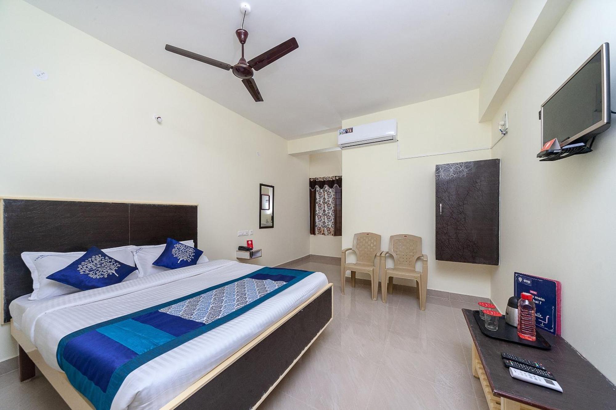 Oyo Sannidhi Residency 3*