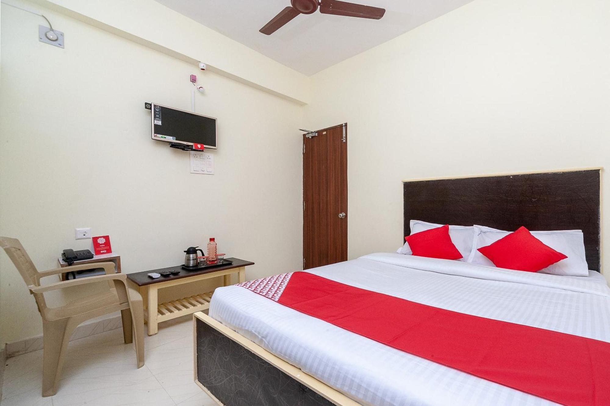 Hotel Oyo Sannidhi Residency Tirupati