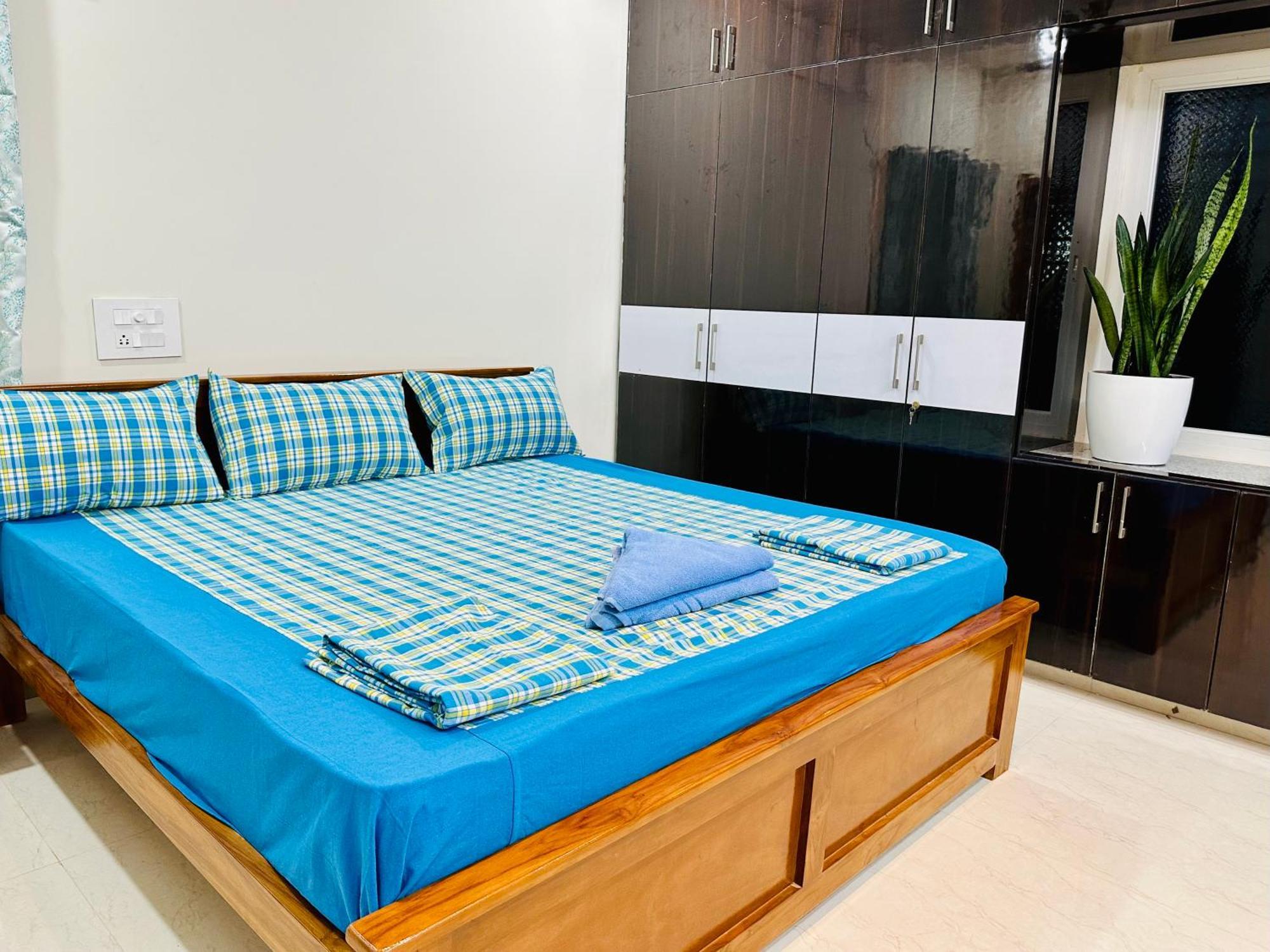 Apartment Truelife - 3Bhk Ac Apartments For Large Family - Best Location - Direct Flyover To Alipiri Gate - Walk To Ps4 Veg Restaurant - Modular Kitchen - Super Fast Wifi - Android Tv - 250 Jio Channels - Easy Access To All Temples - Top Service With Lots Of L *