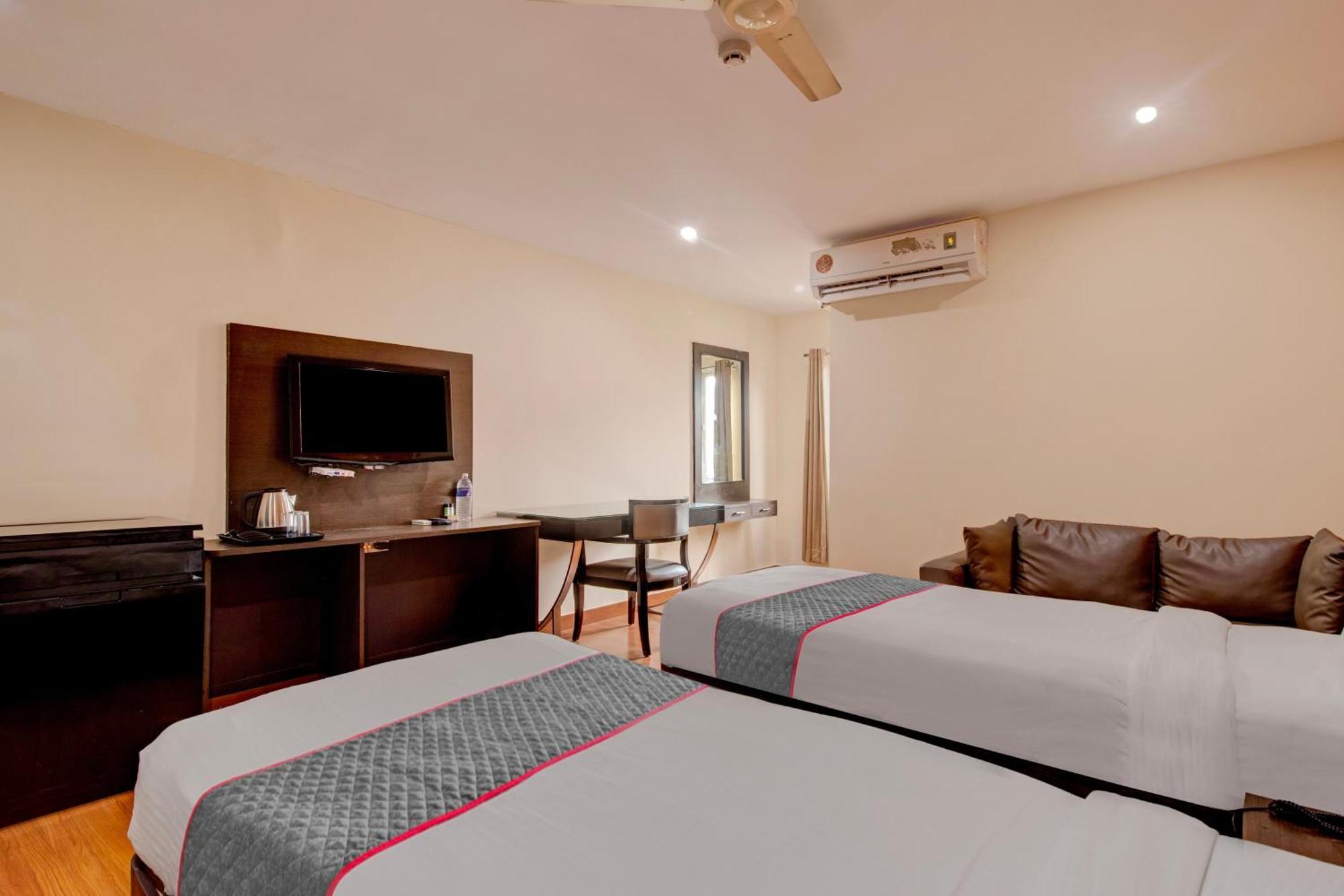 Udayee International Hotel 4*