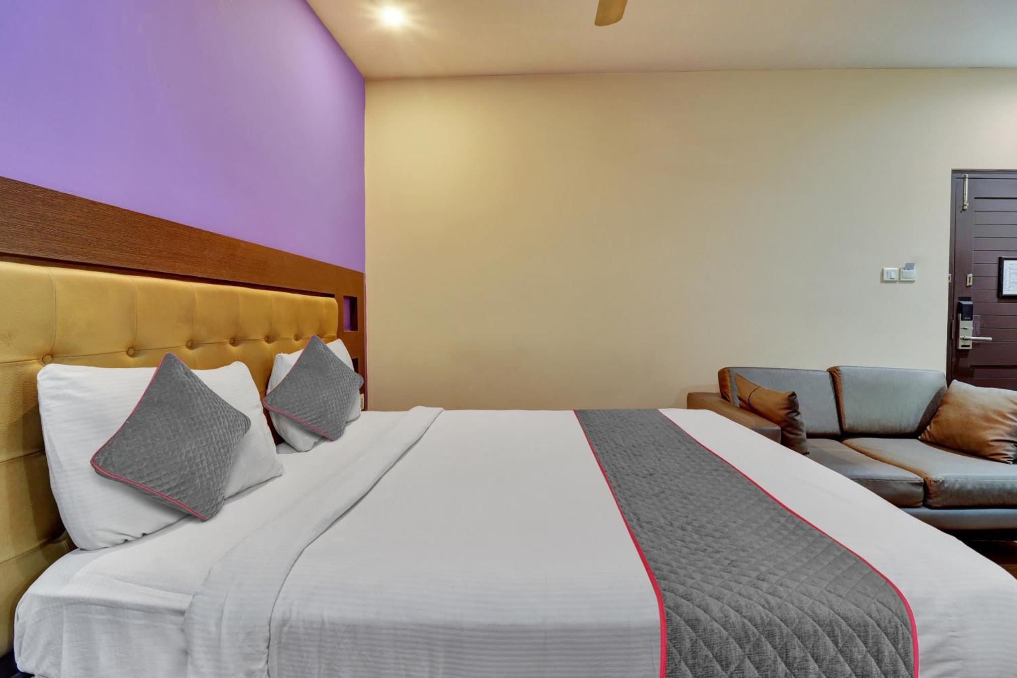 Udayee International Hotel 4*