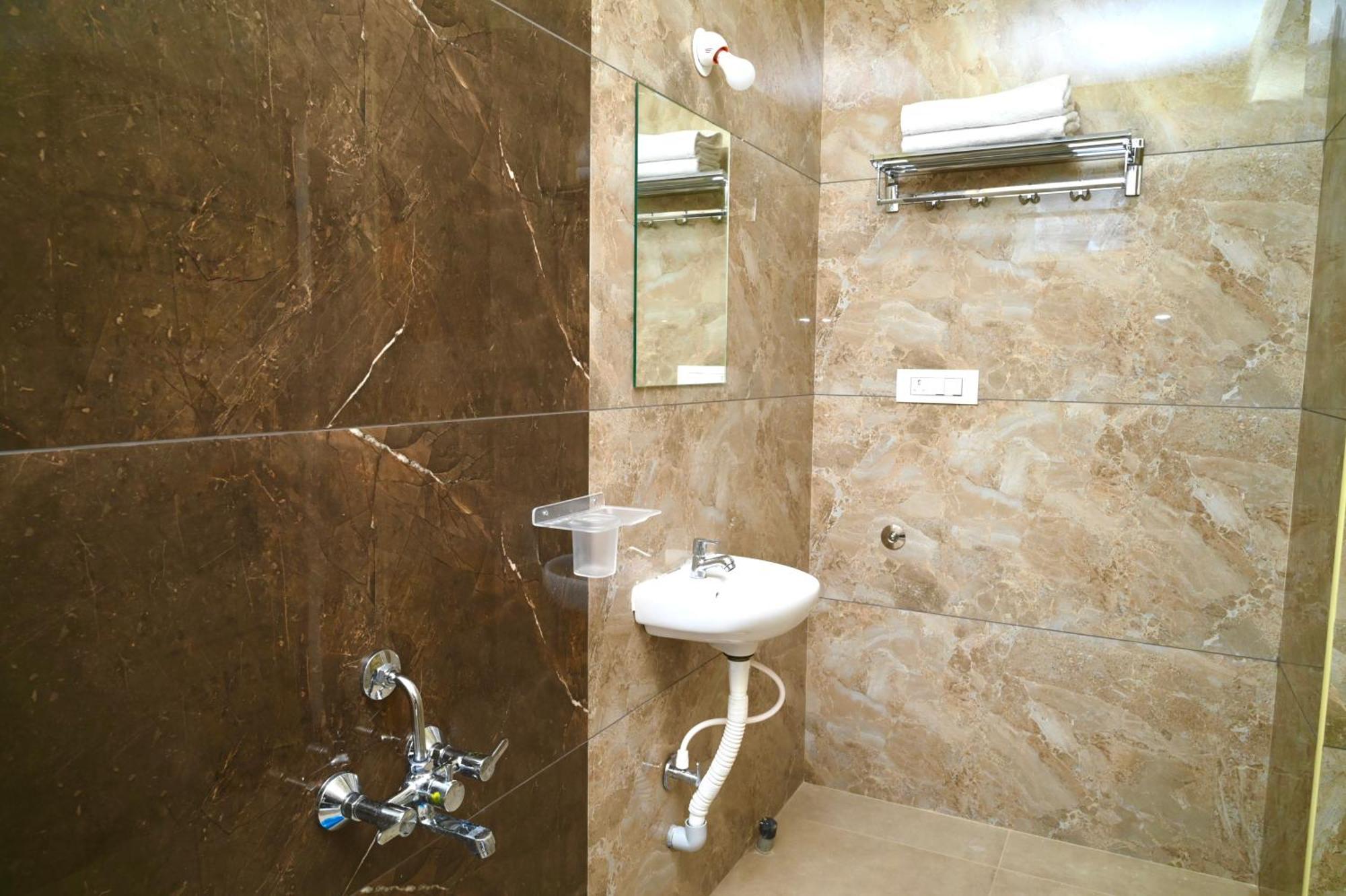 Srivari Apartment