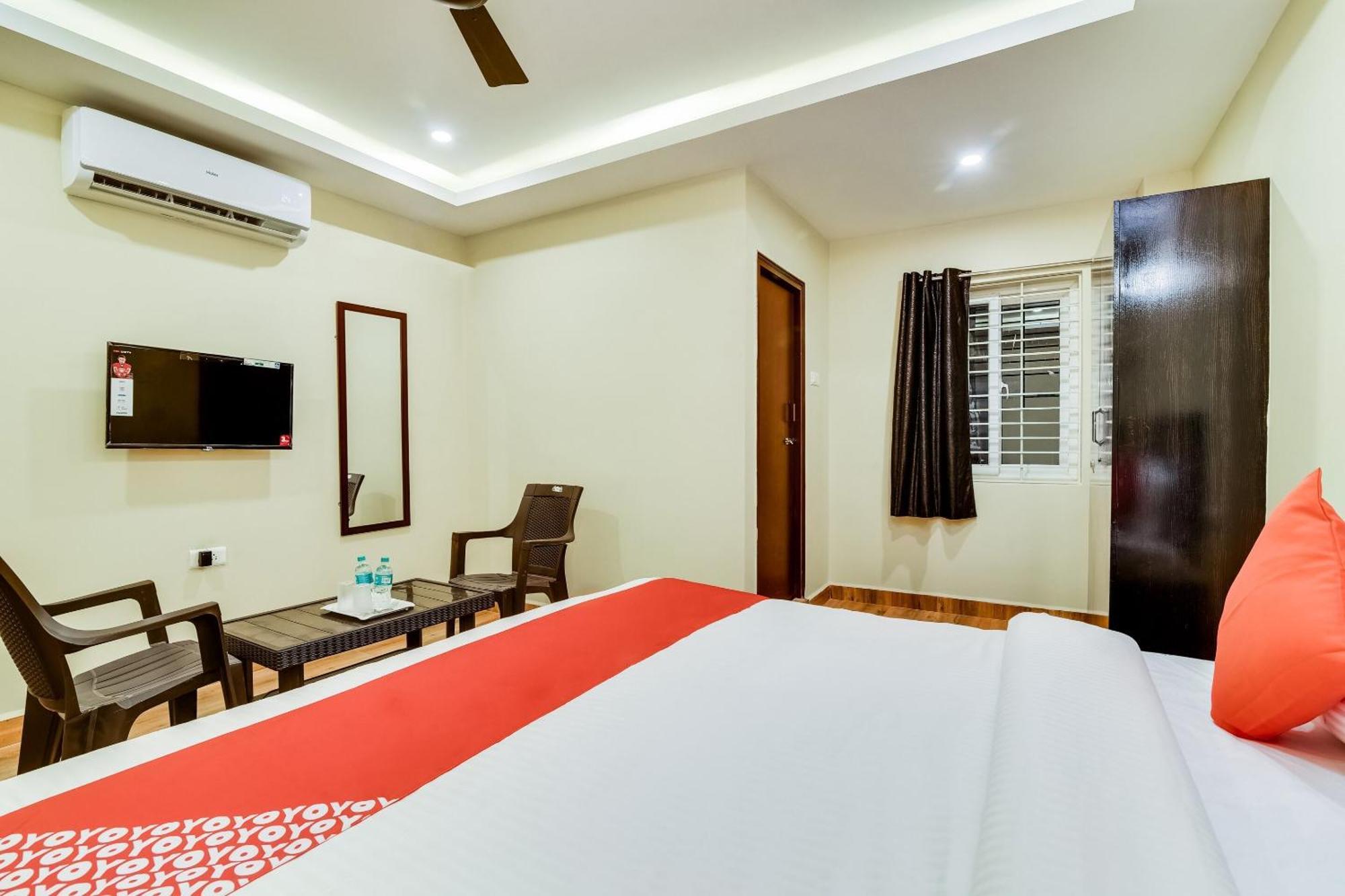 Oyo Flagship 28216 Raajas Grand Tirupati
