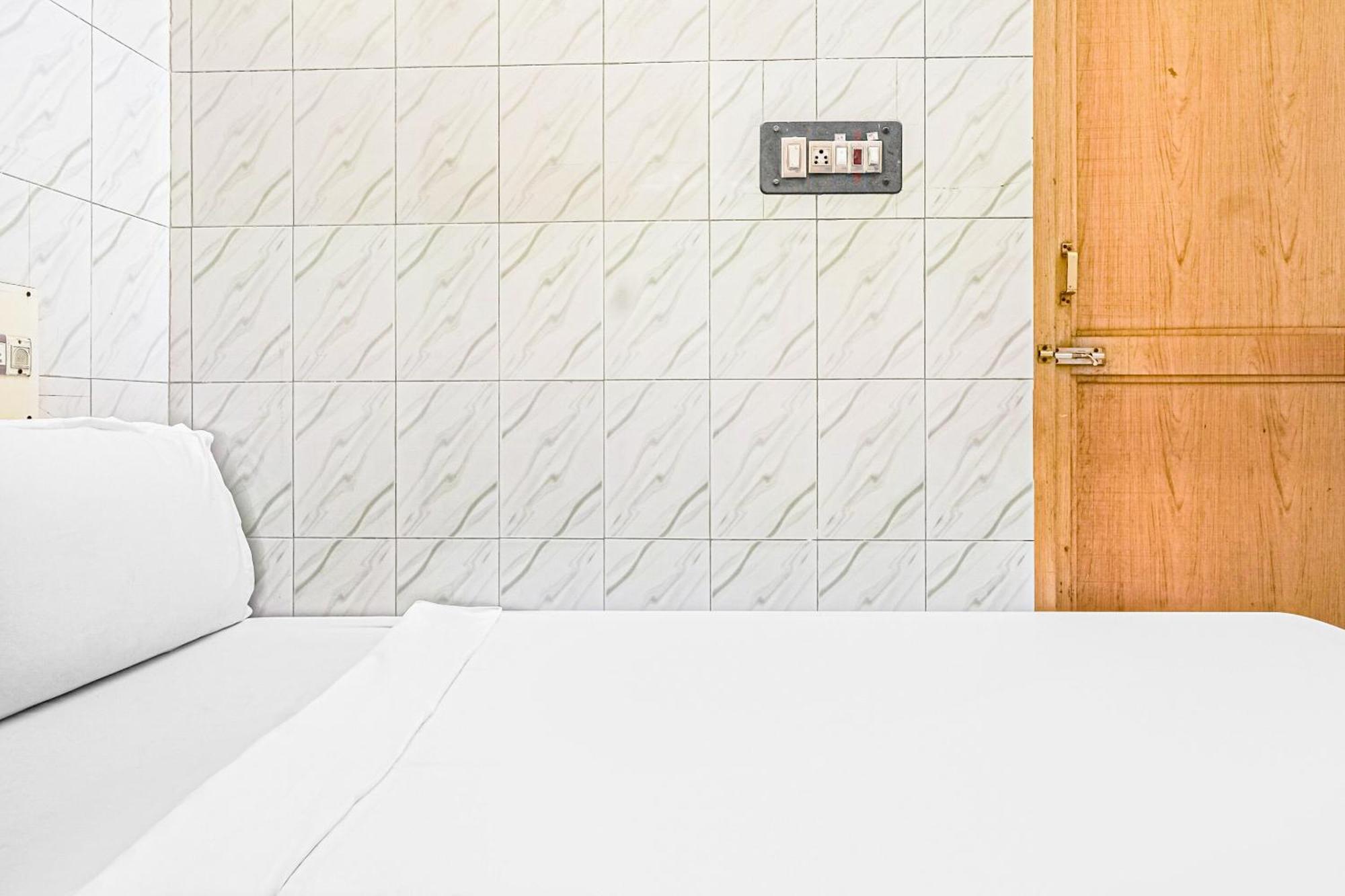 Spot On Venkata Sai Residency Tirupati
