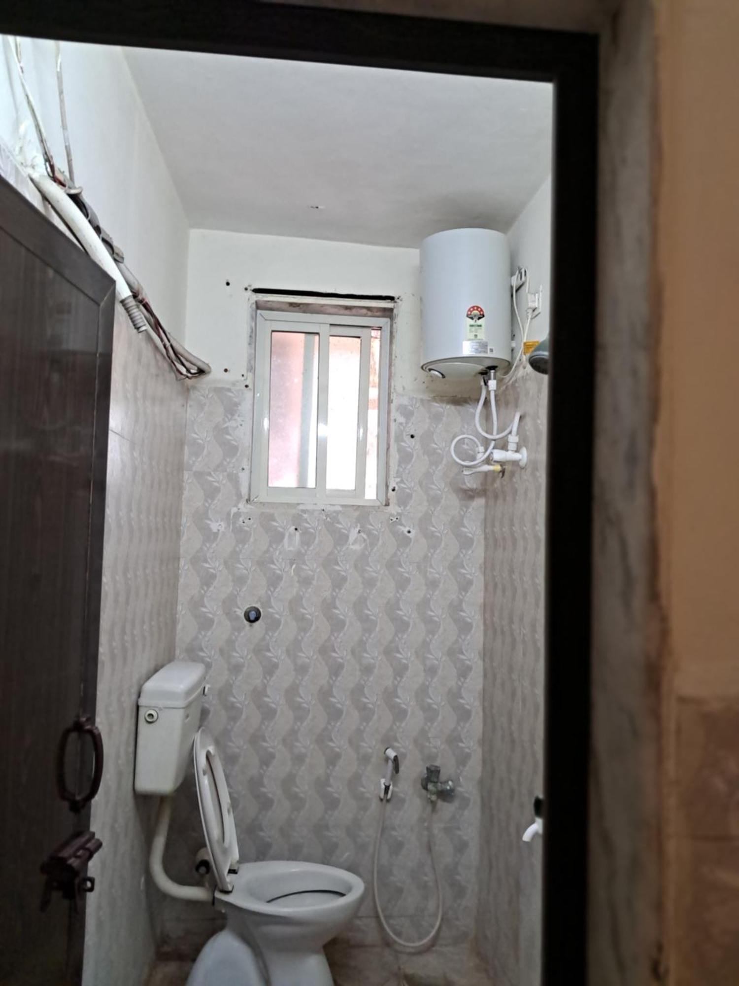 Haritha Apartments, Helpful Staff, Near Bus & Railway Station, Geyser, Tv, Priced Family-only In Tirupati, Big Families, Groups Welcome Apartment