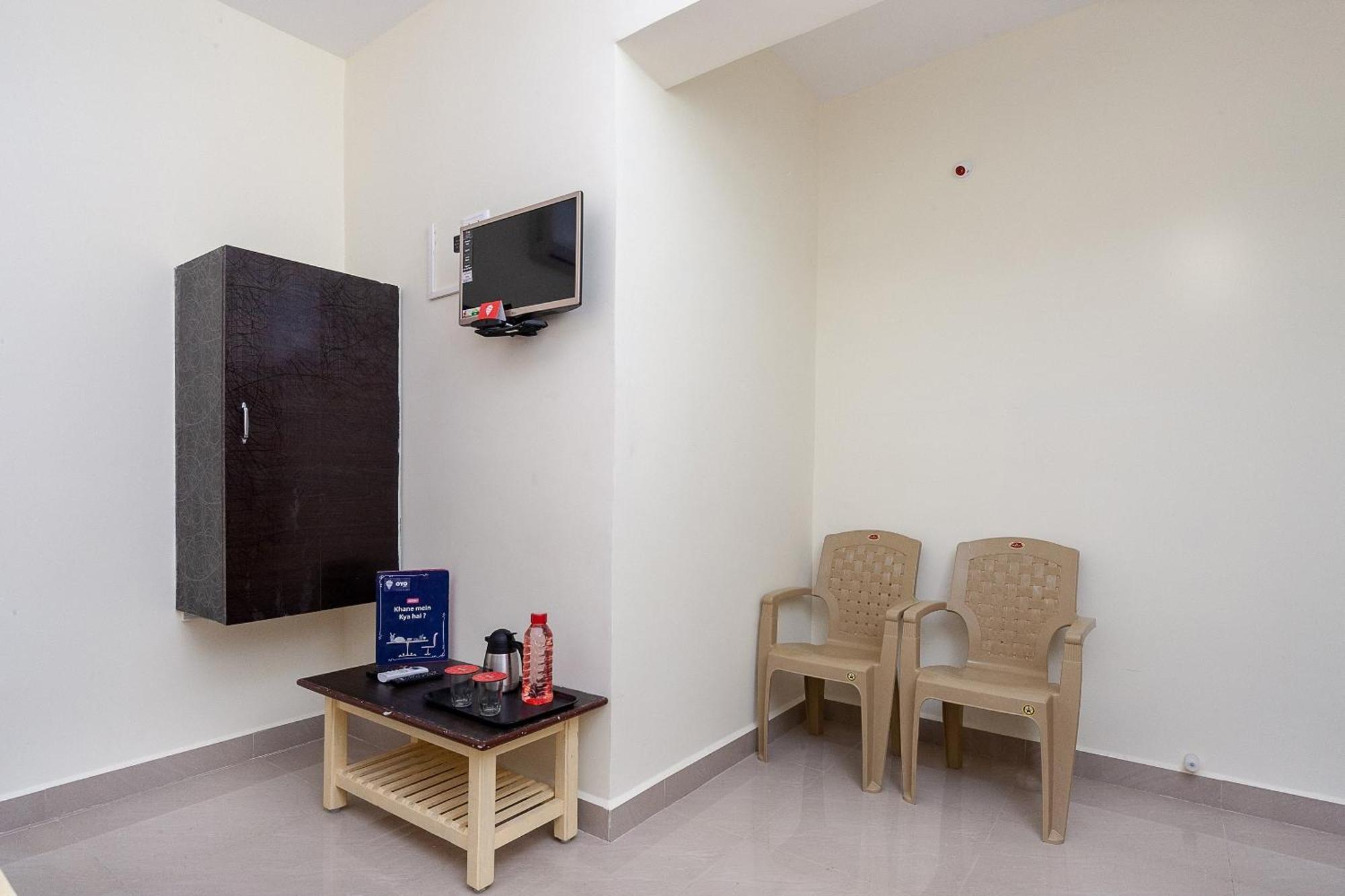 Hotel Oyo Sannidhi Residency Tirupati