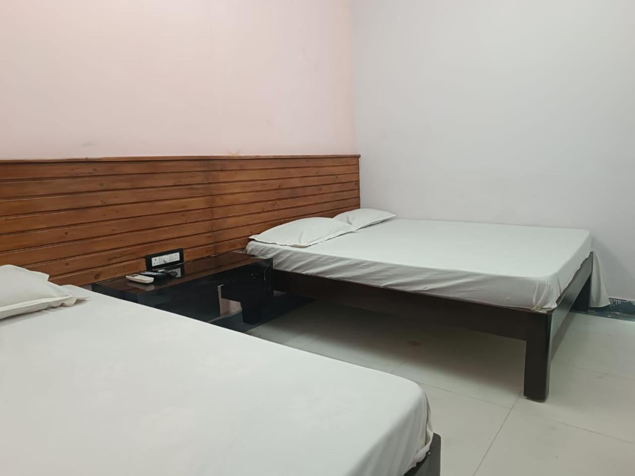 Lodge Sgs Residency